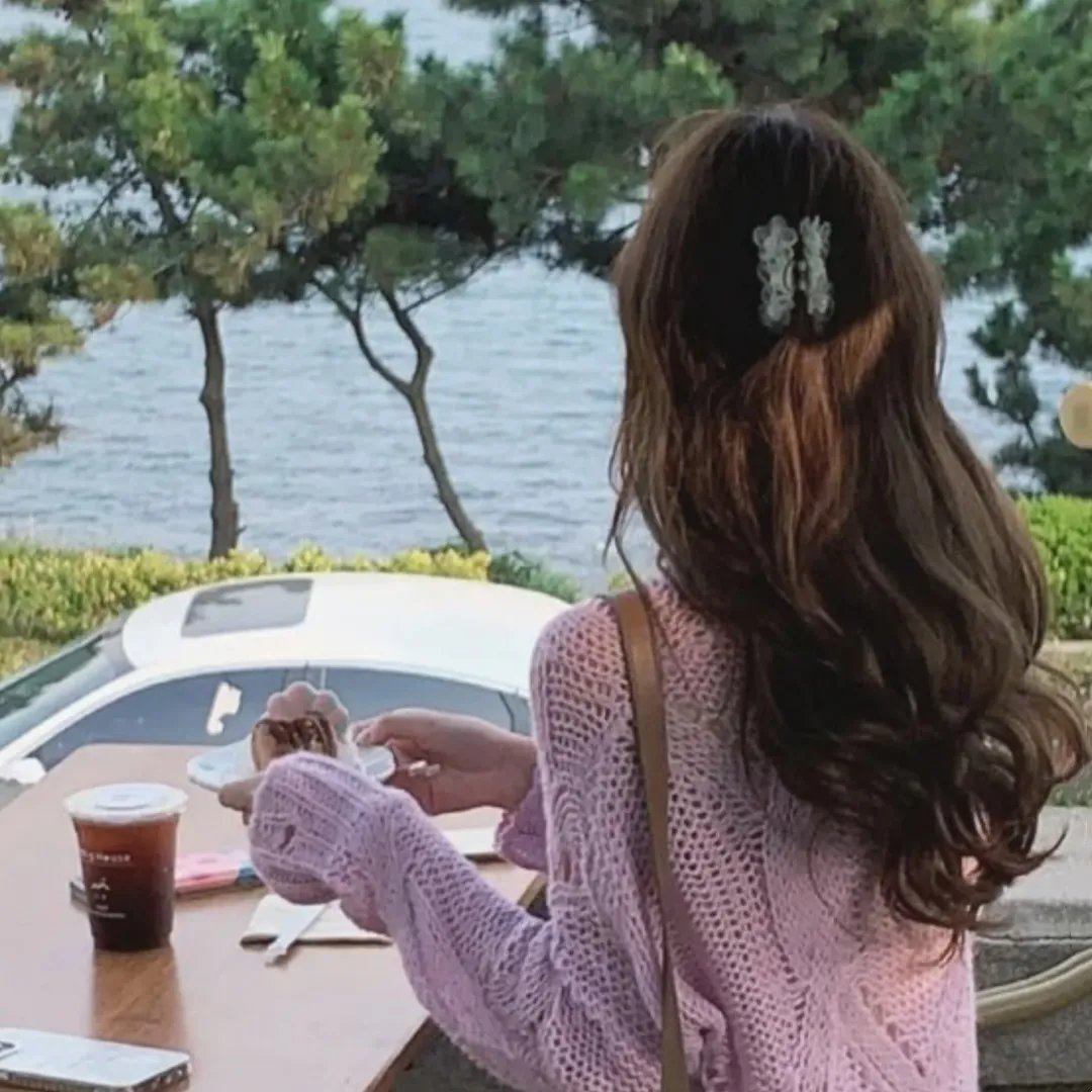 新月似阳生双蕊